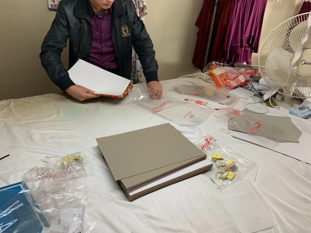 Packing station with poly bags and inserts